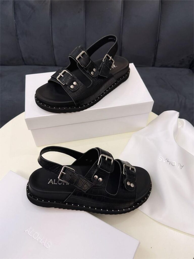 Buy trendy type in black with croc embossing and adjustable straps