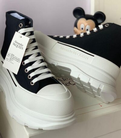 Buy trendy type in Nigeria and explore the best online store for clothes and shoes in Nigeria