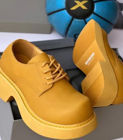 Buy trendy type in Nigerian shoppers and best online store for clothes and shoes in Nigeria