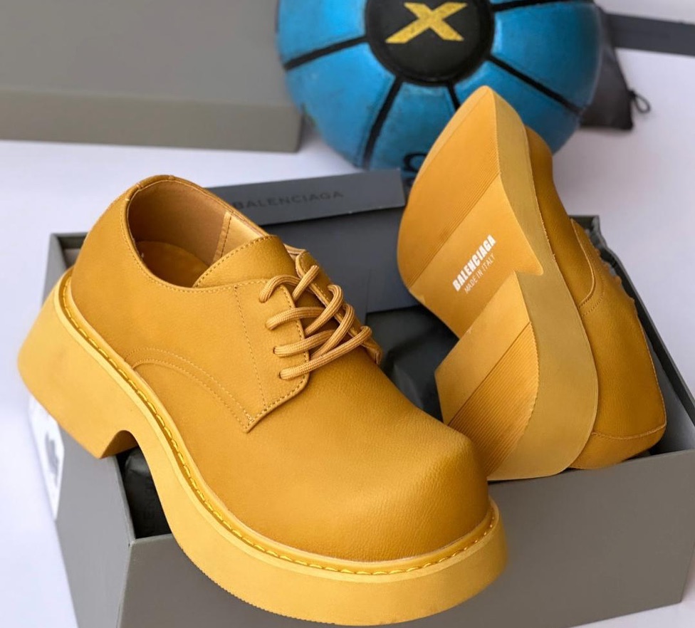 Buy trendy type in Nigerian shoppers and best online store for clothes and shoes in Nigeria