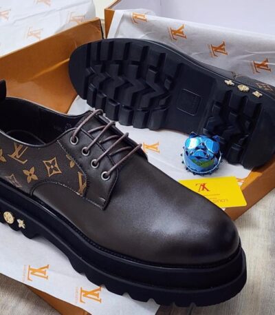 Buy trendy type Louis Vuitton men's shoes in Nigeria