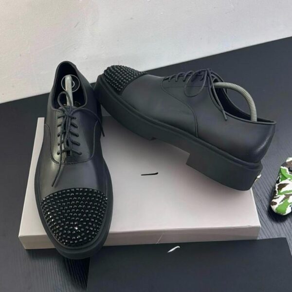 Buy trendy type shoes in Nigeria and explore the best online store for clothes and shoes in Nigeria