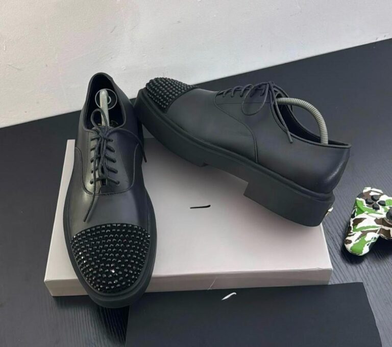 Buy trendy type shoes in Nigeria and explore the best online store for clothes and shoes in Nigeria